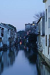 科幻机甲射击动作游戏《爆甲艺术3》现已推出试玩Demo